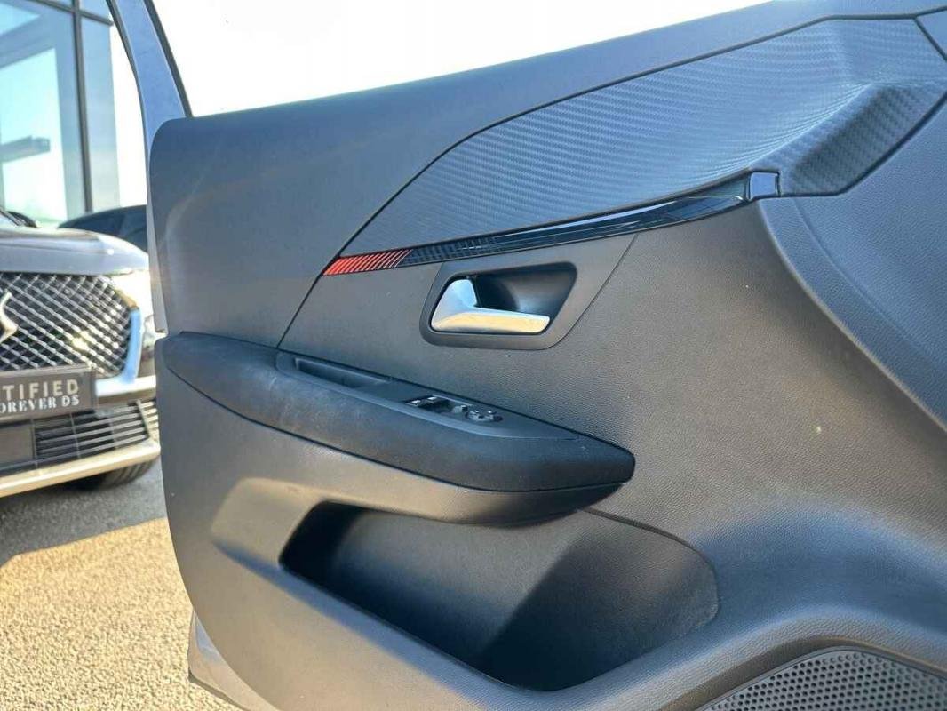 Peugeot 208 - Photo 20