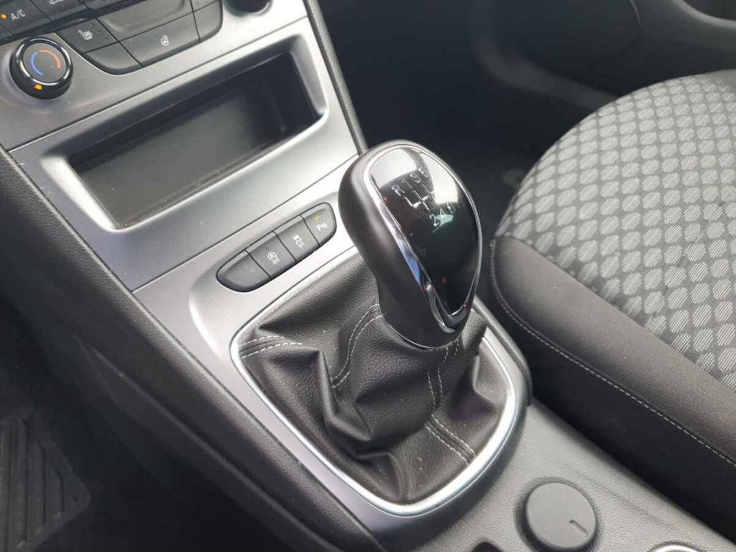 Opel Astra - Photo 14