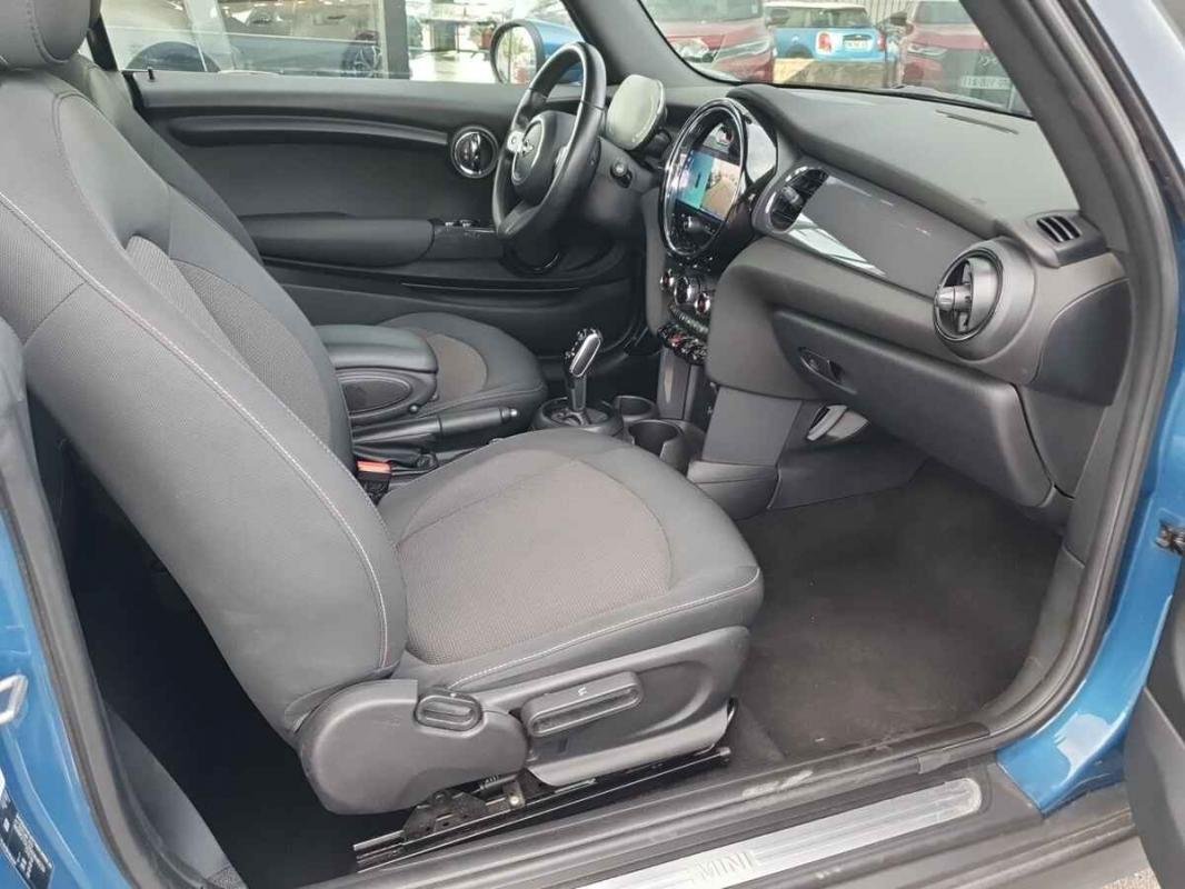 Mini Cabrio - Photo 18