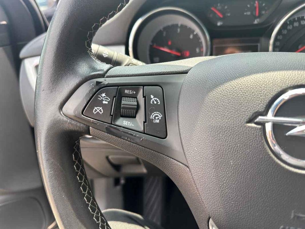 Opel Astra - Photo 17