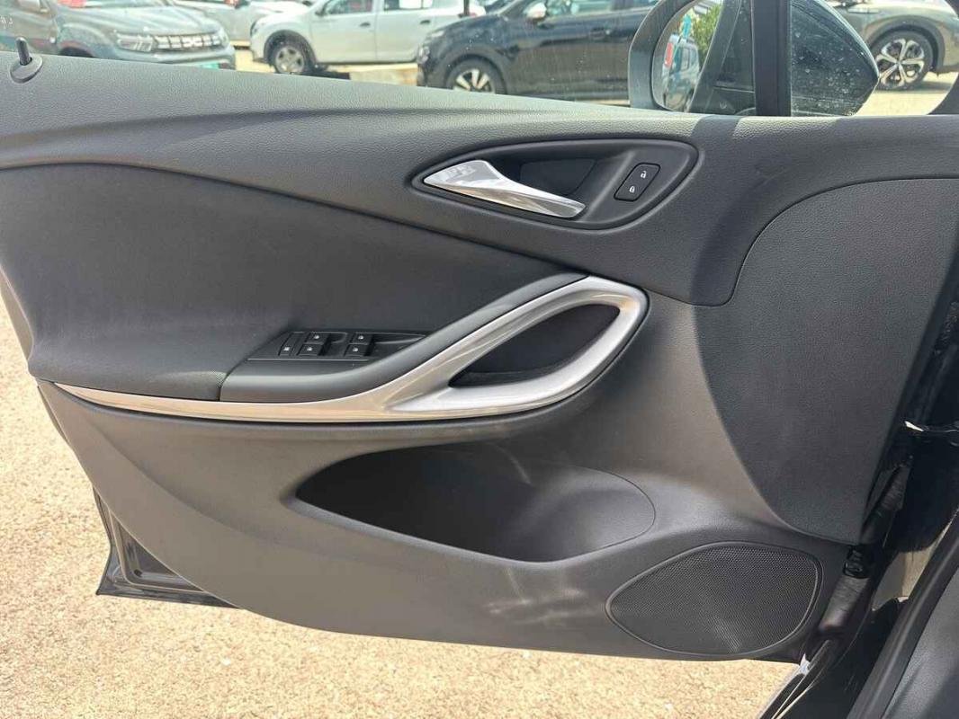 Opel Astra - Photo 24