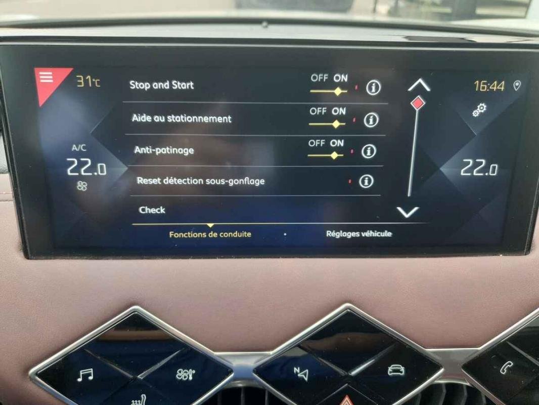 DS DS 3 Crossback - Photo 24