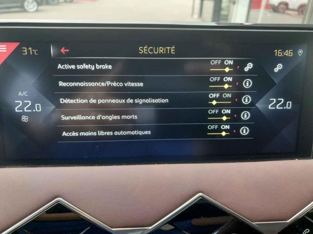 DS DS 3 Crossback - Photo 25