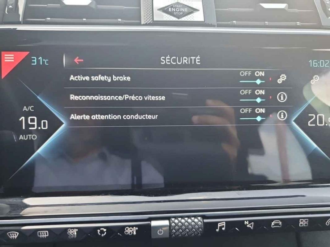 DS DS 7 Crossback - Photo 24
