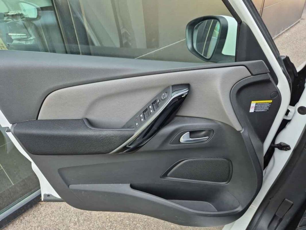 Citroën C4 Picasso - Photo 23