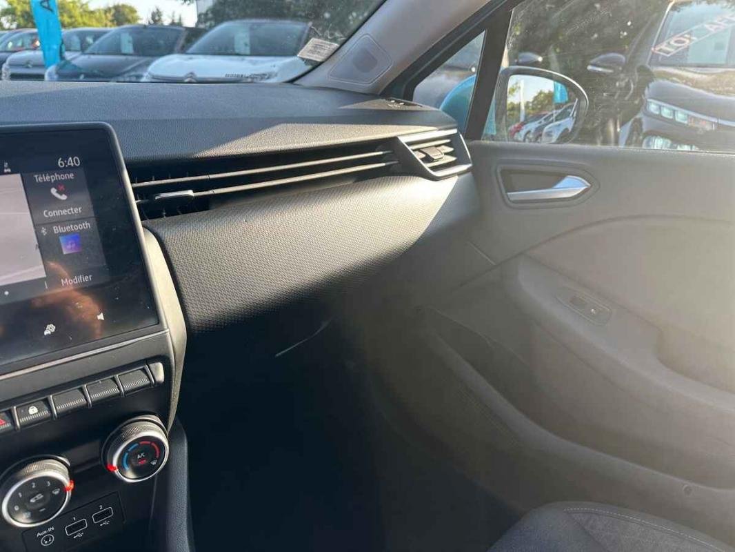 Renault Clio - Photo 20