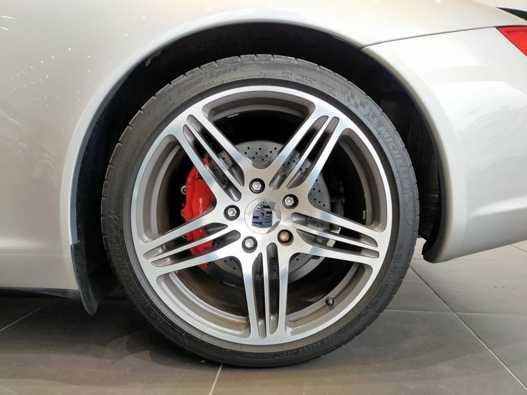 Porsche 911 - Photo 31