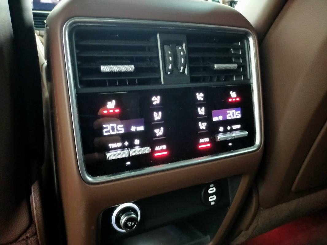 Porsche Cayenne Coupé - Photo 40
