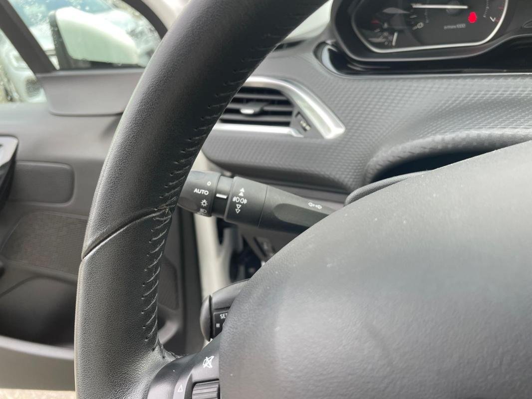 Peugeot 2008 - Photo 9