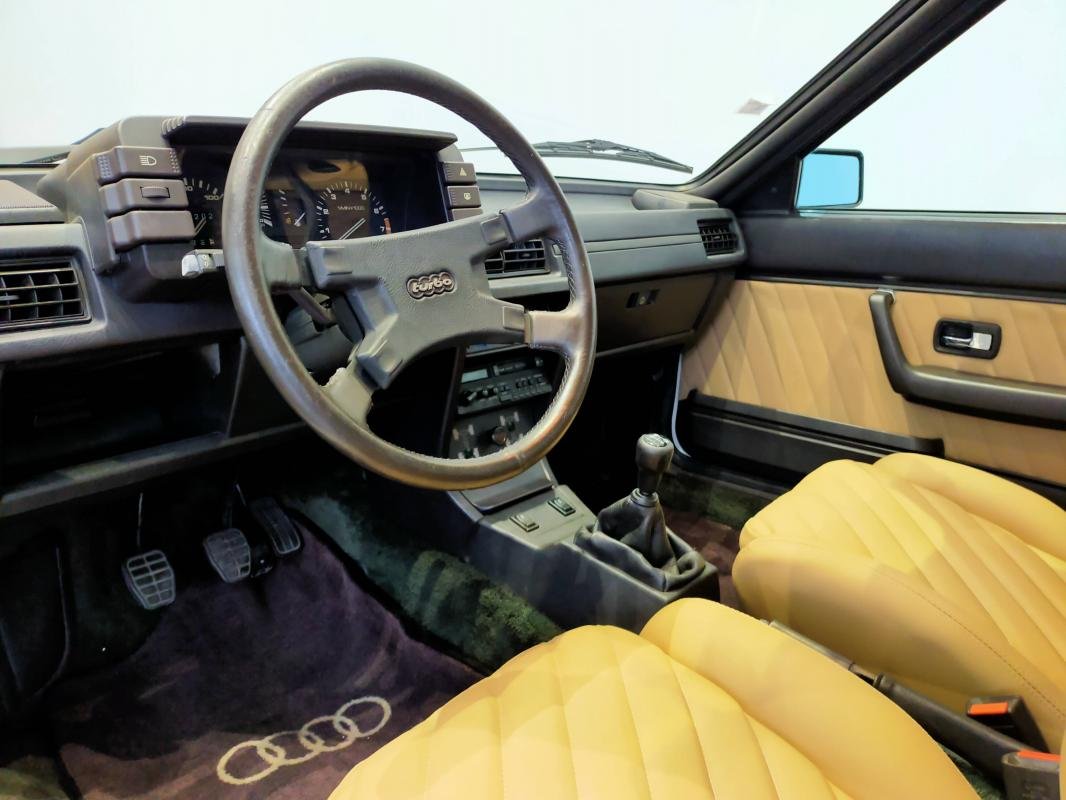 Audi Coupé - Photo 19