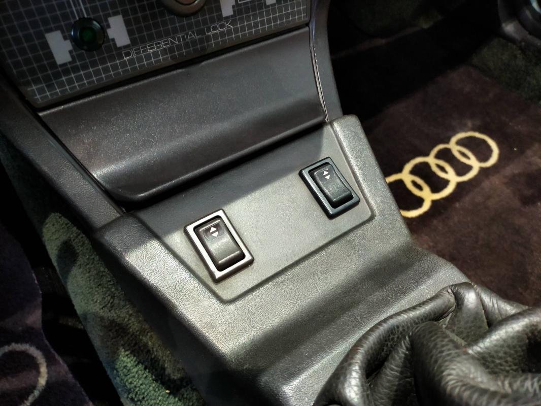 Audi Coupé - Photo 22