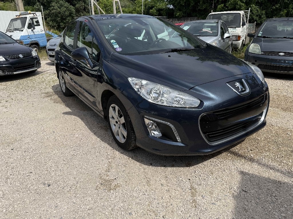 Peugeot 308 - Photo 2