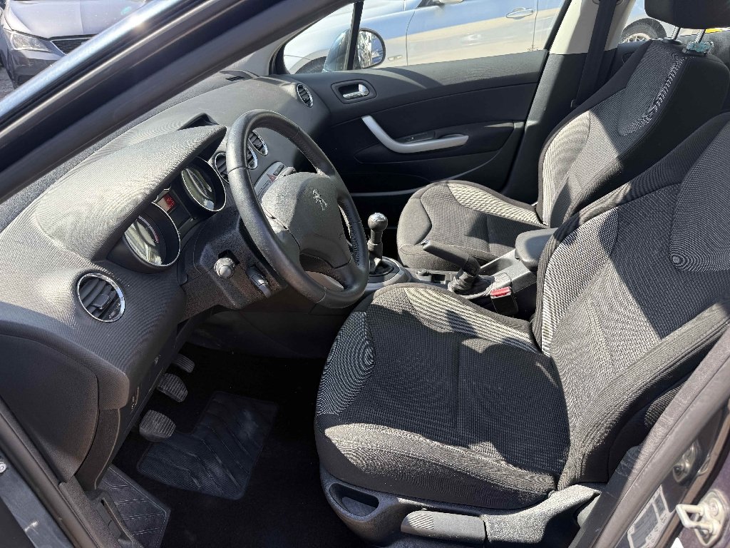 Peugeot 308 - Photo 5