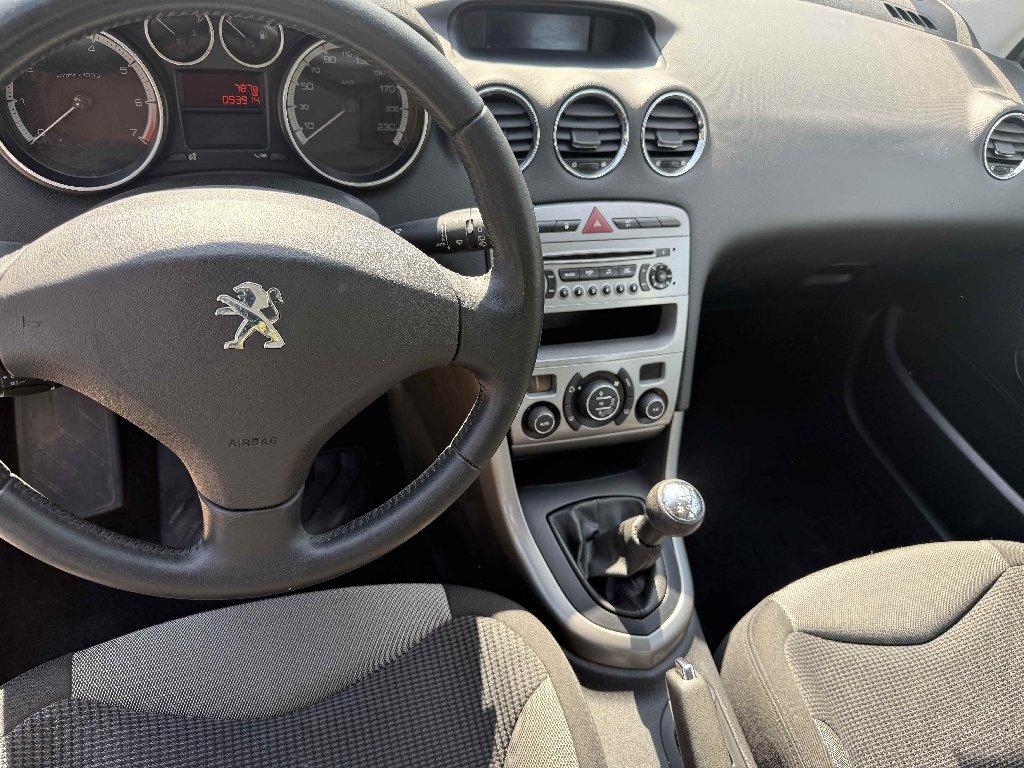 Peugeot 308 - Photo 6