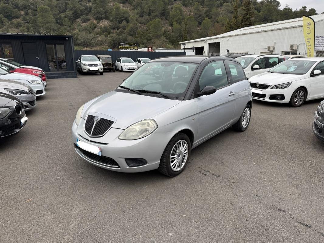 Lancia Ypsilon