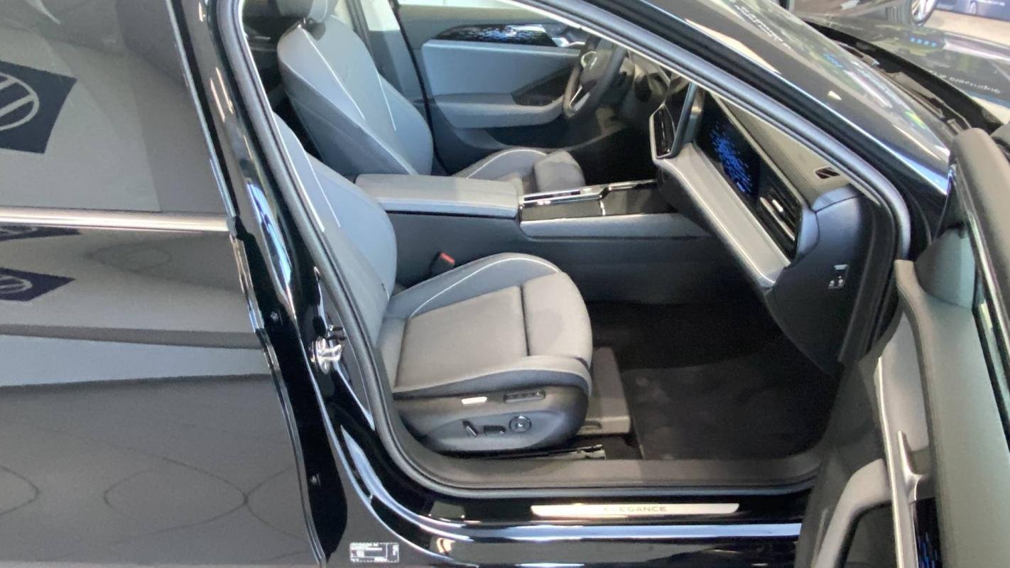 Volkswagen Passat - Photo 11