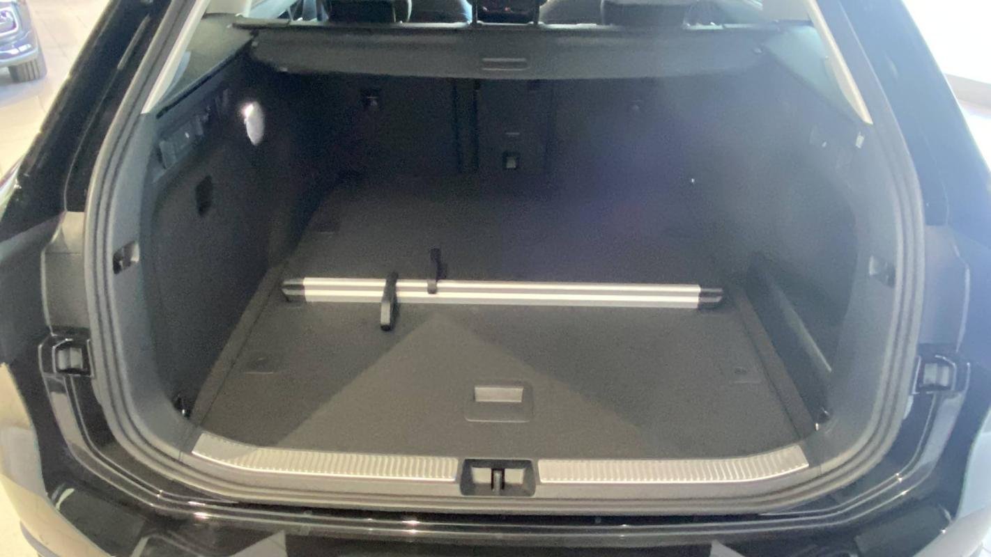 Volkswagen Passat - Photo 12