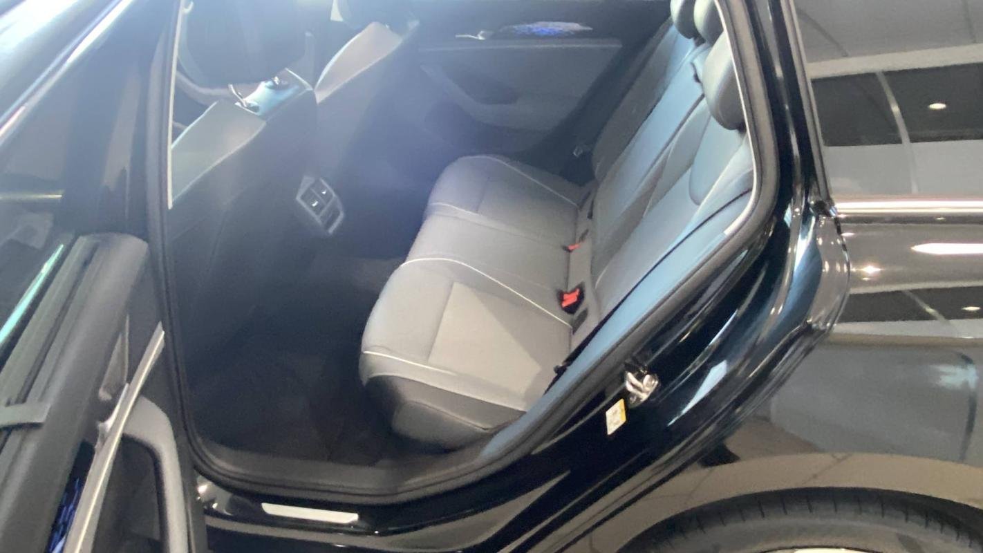 Volkswagen Passat - Photo 9