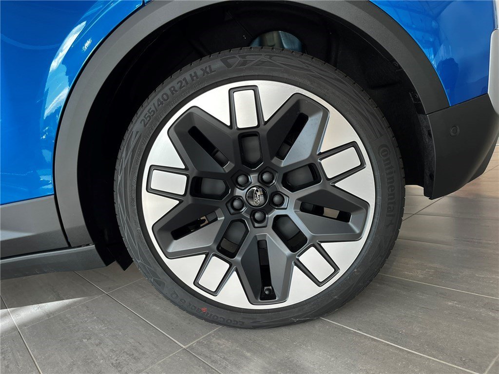 Ford Explorer - Photo 11