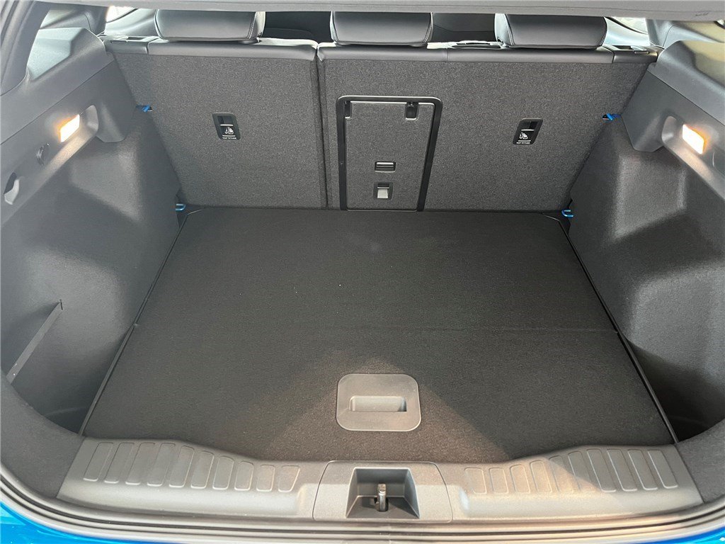 Ford Explorer - Photo 9