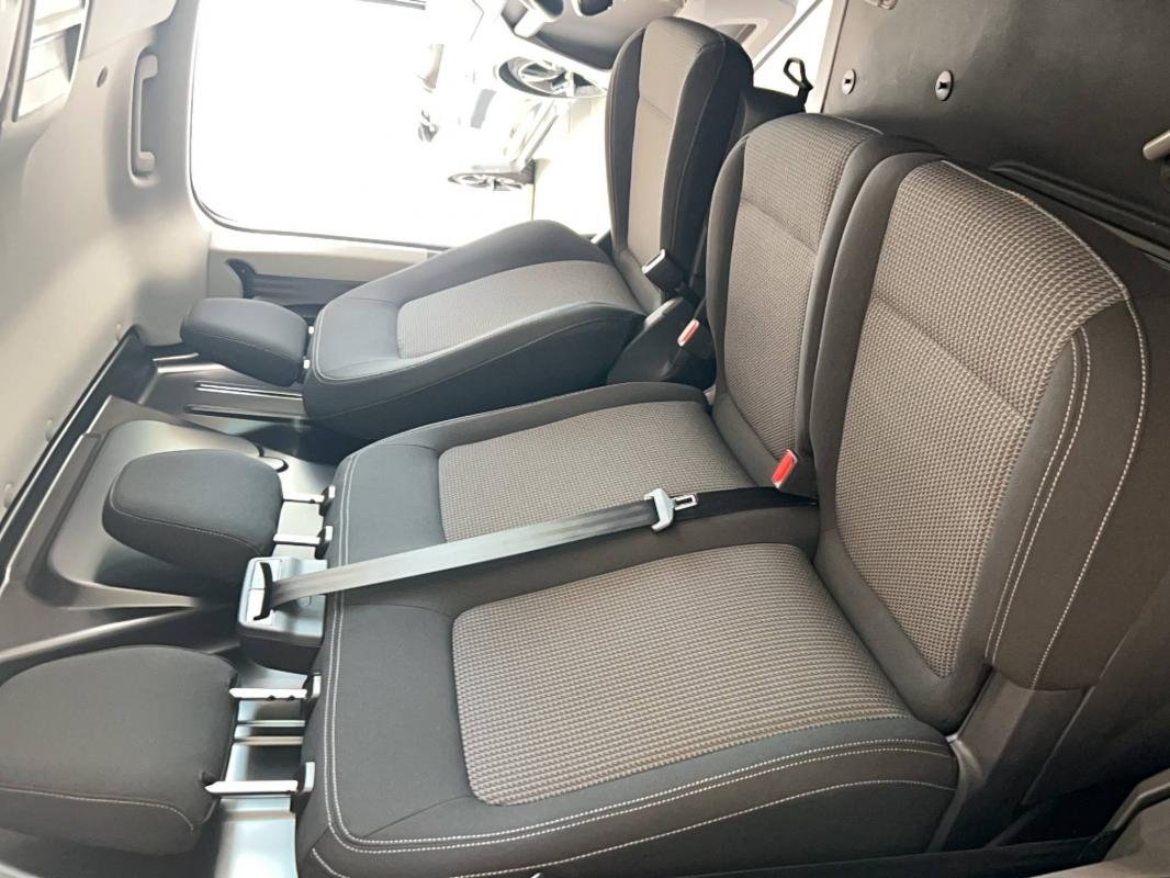 Volkswagen Transporter - Photo 12