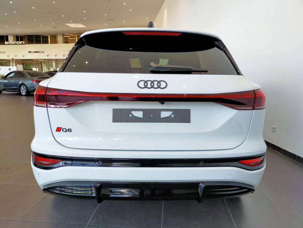 Audi q6 e-tron - Photo 11