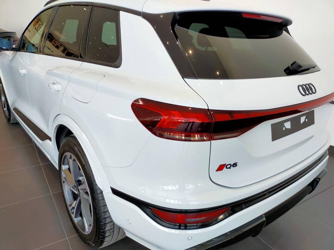 Audi q6 e-tron - Photo 12