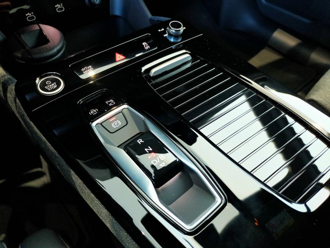 Audi q6 e-tron - Photo 21