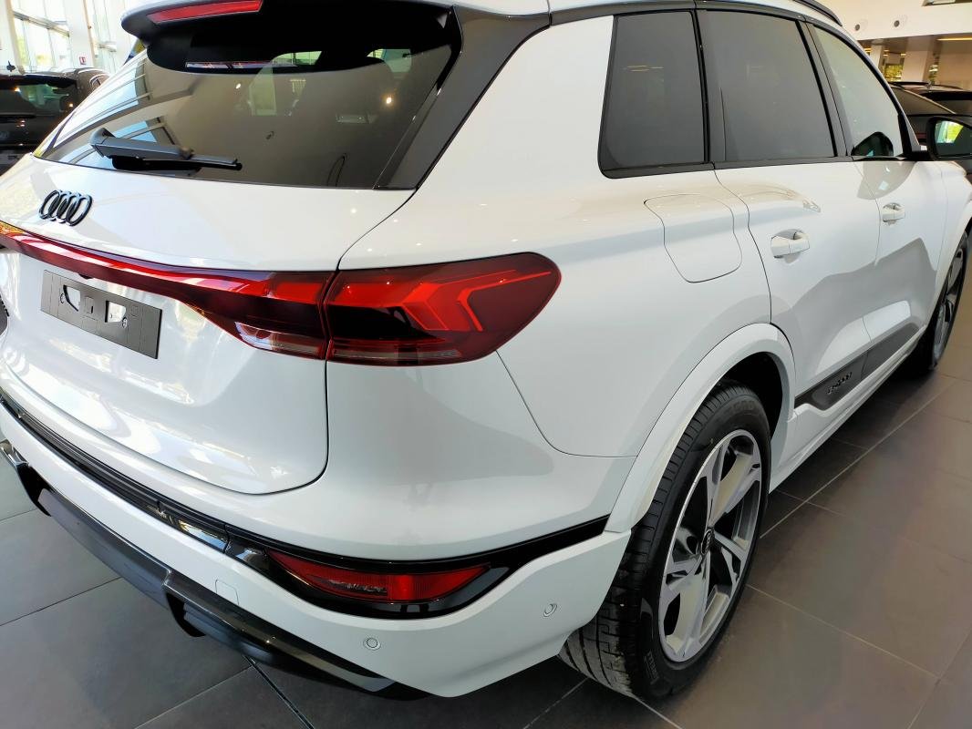 Audi q6 e-tron - Photo 10