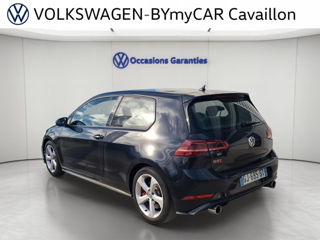 Volkswagen Golf - Photo 2