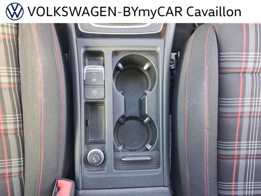 Volkswagen Golf - Photo 8