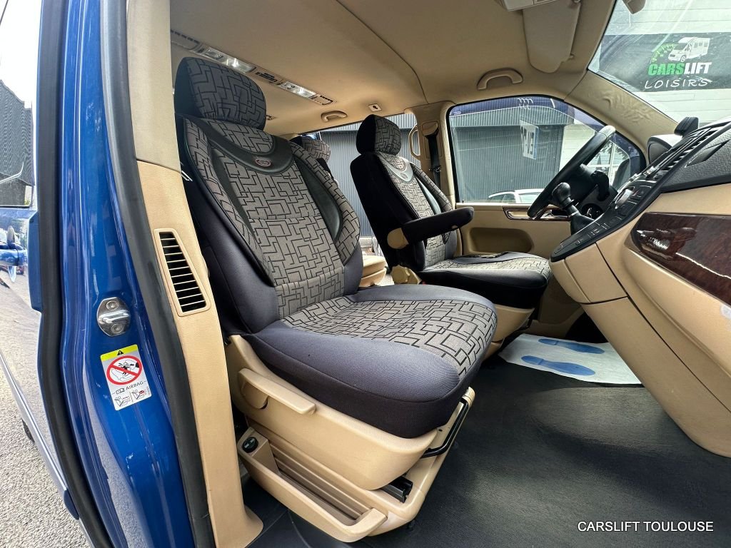 Volkswagen Multivan - Photo 13