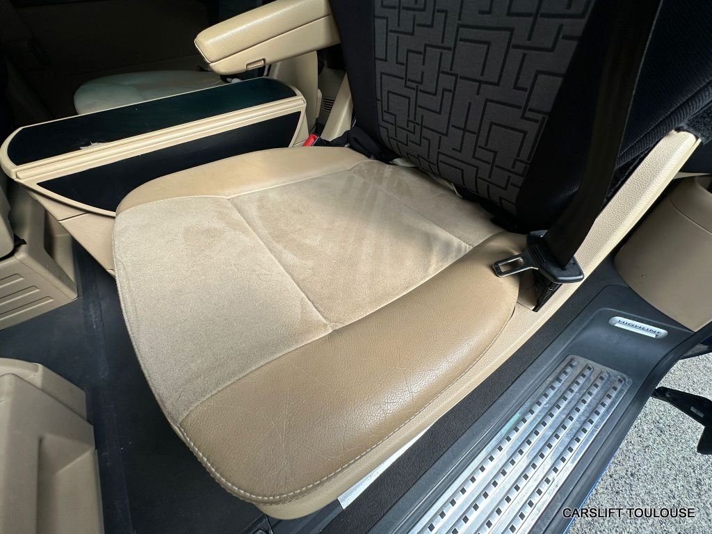 Volkswagen Multivan - Photo 14