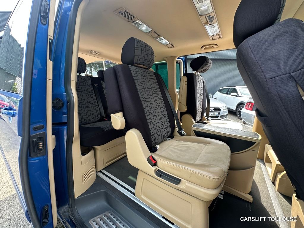 Volkswagen Multivan - Photo 19