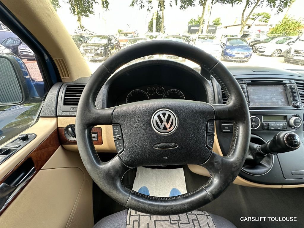 Volkswagen Multivan - Photo 20