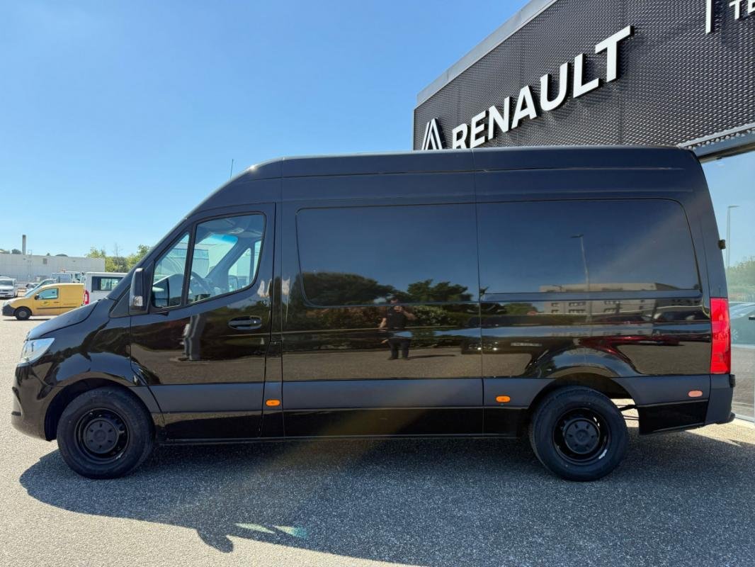 Mercedes Sprinter - Photo 11