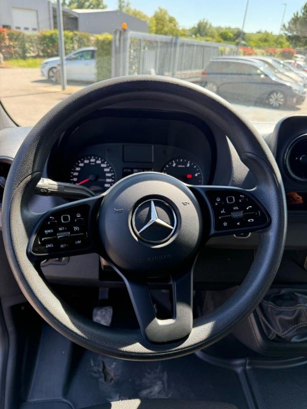 Mercedes Sprinter - Photo 12