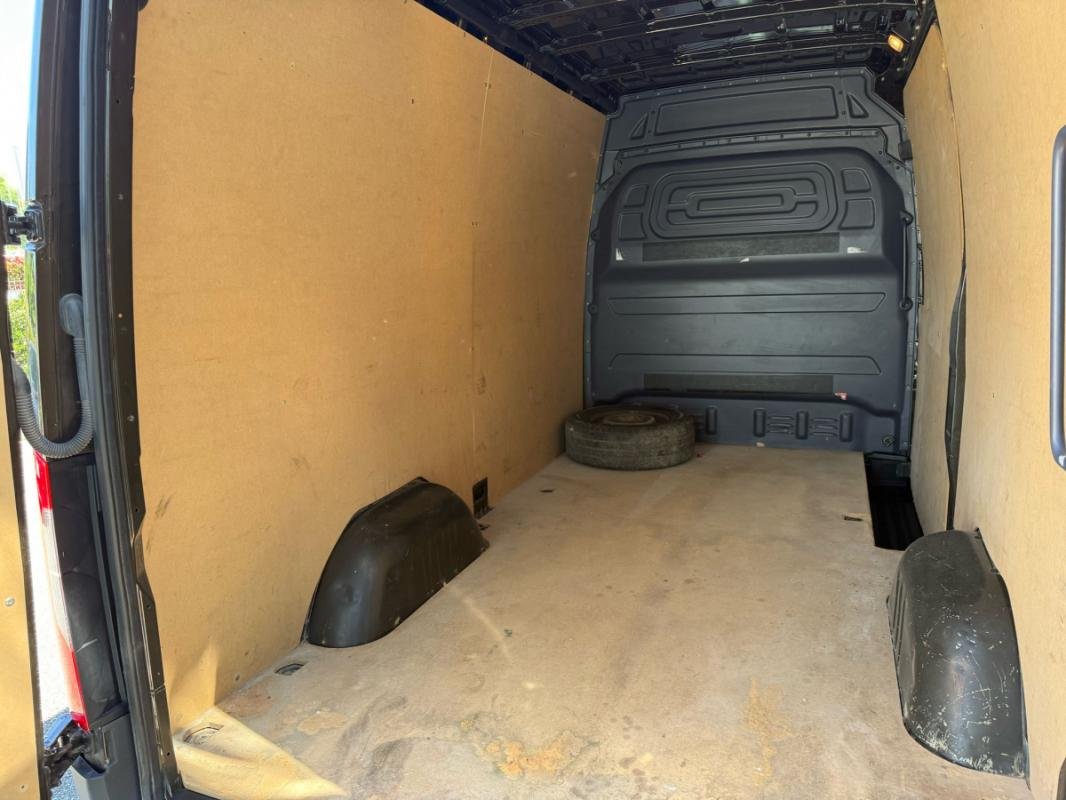 Mercedes Sprinter - Photo 16