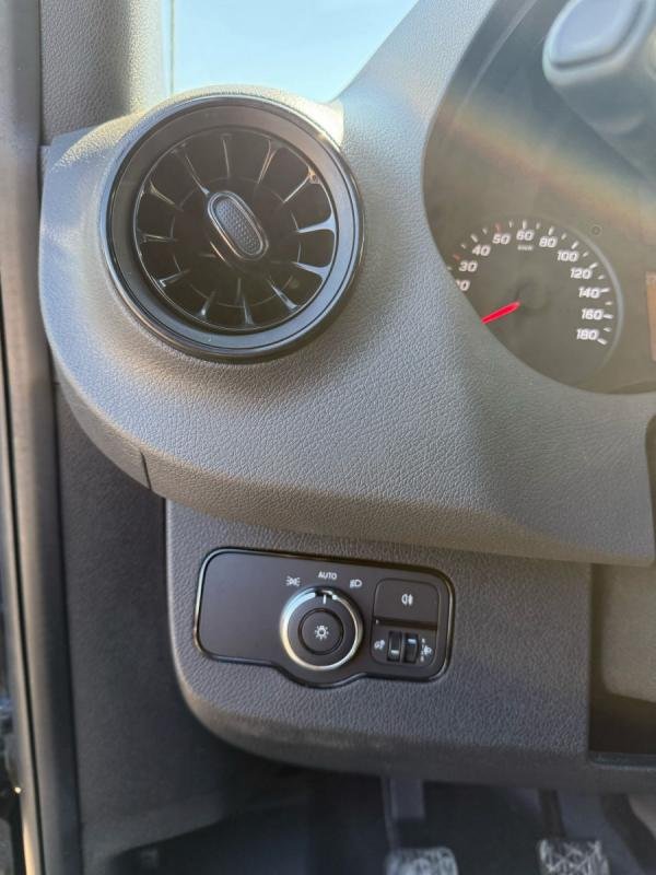 Mercedes Sprinter - Photo 25