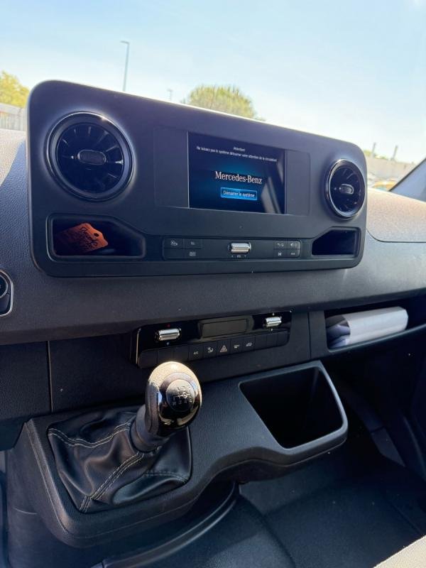 Mercedes Sprinter - Photo 26