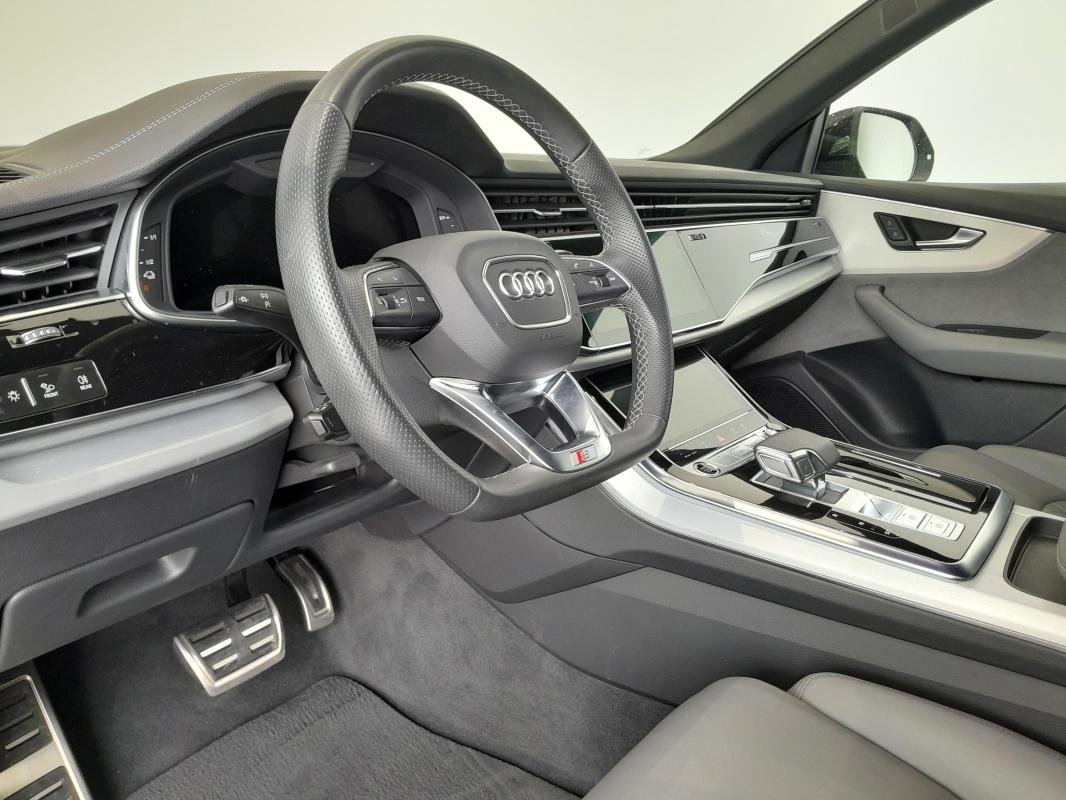 Audi Q8 - Photo 12