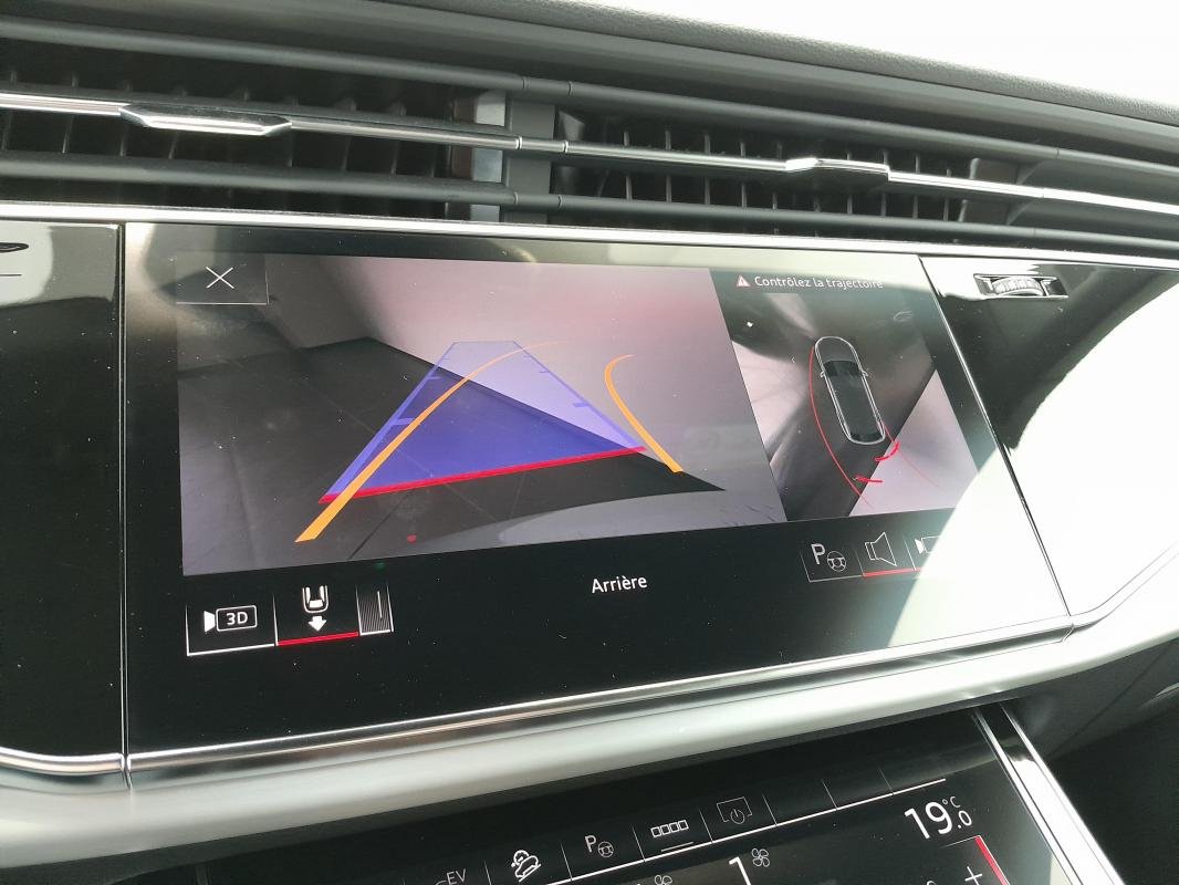Audi Q8 - Photo 22