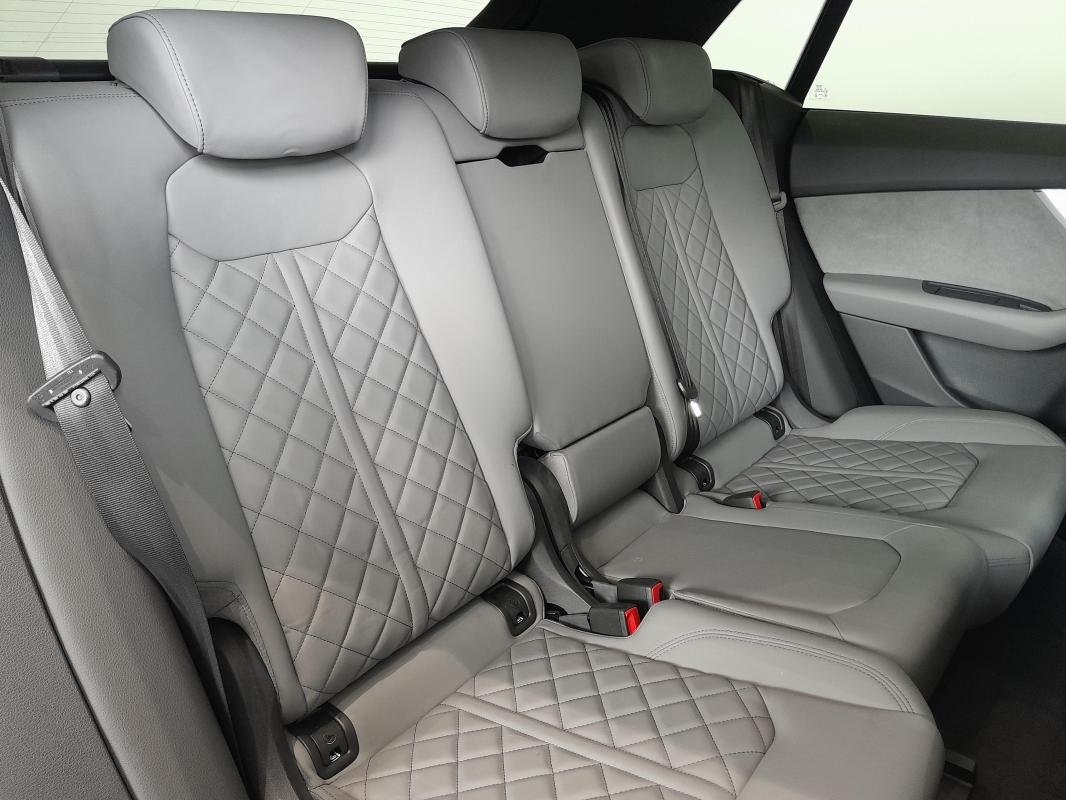 Audi Q8 - Photo 33