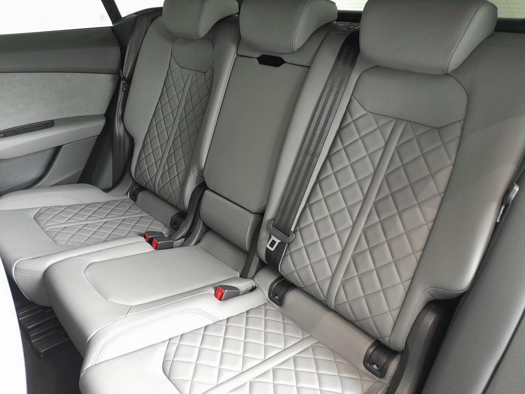 Audi Q8 - Photo 10