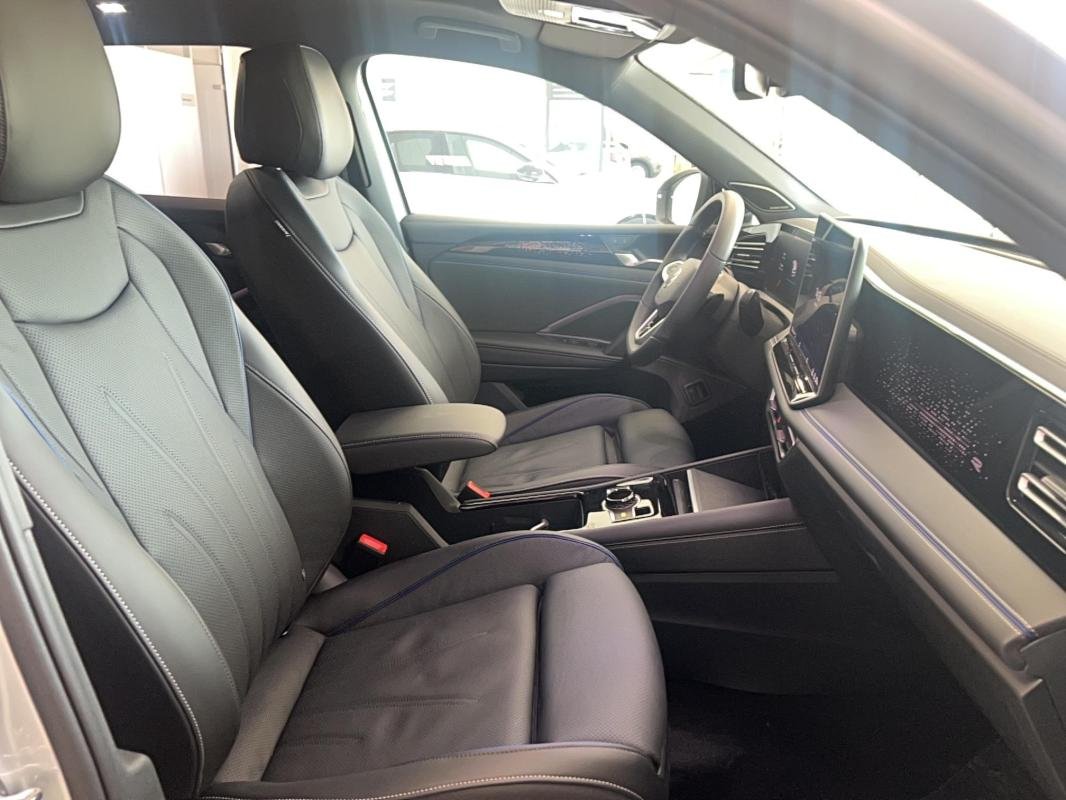 Volkswagen Tiguan - Photo 12