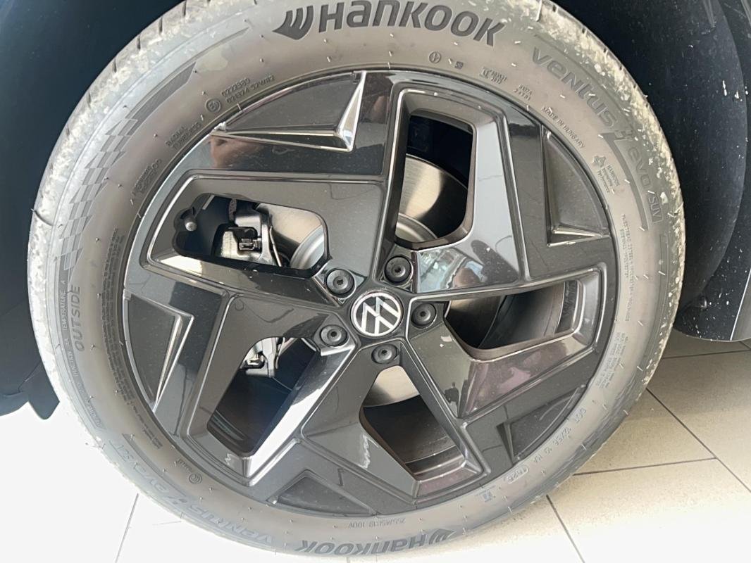 Volkswagen Tiguan - Photo 3