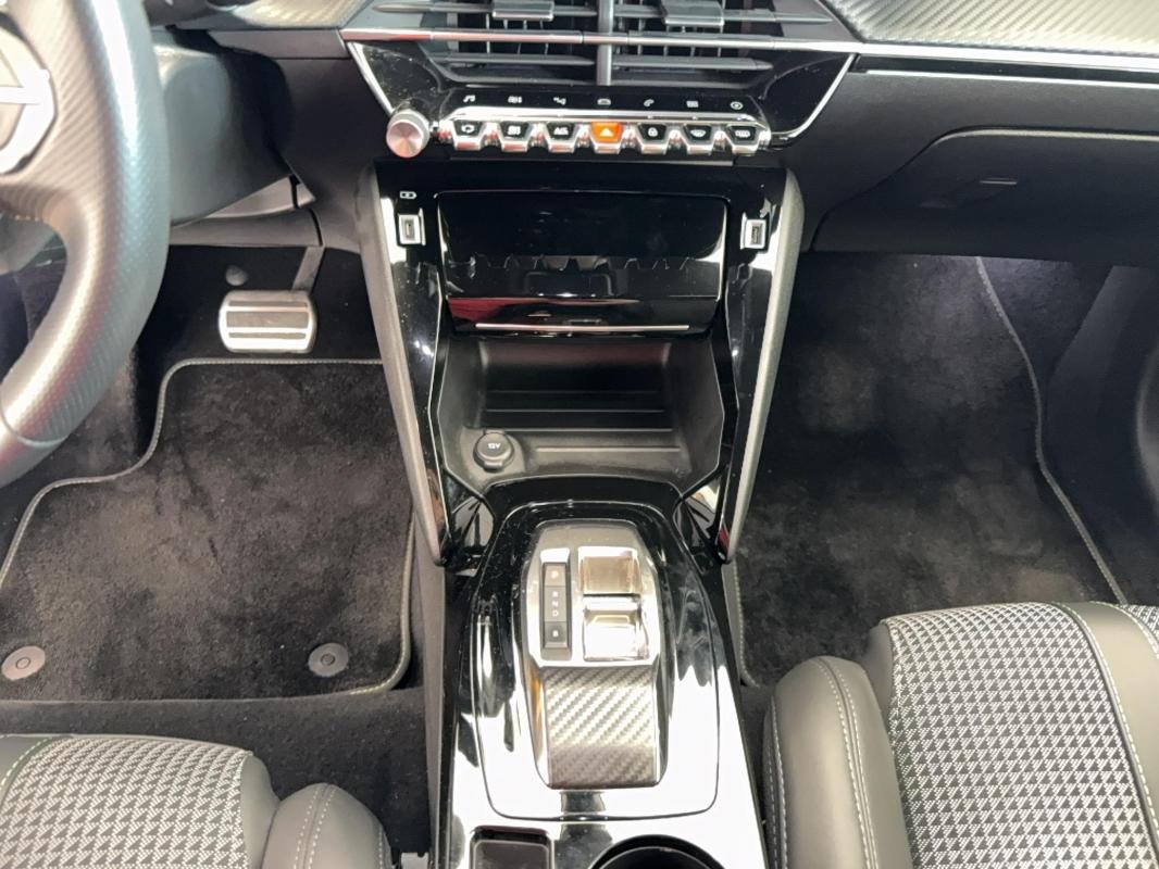 Peugeot 208 - Photo 11