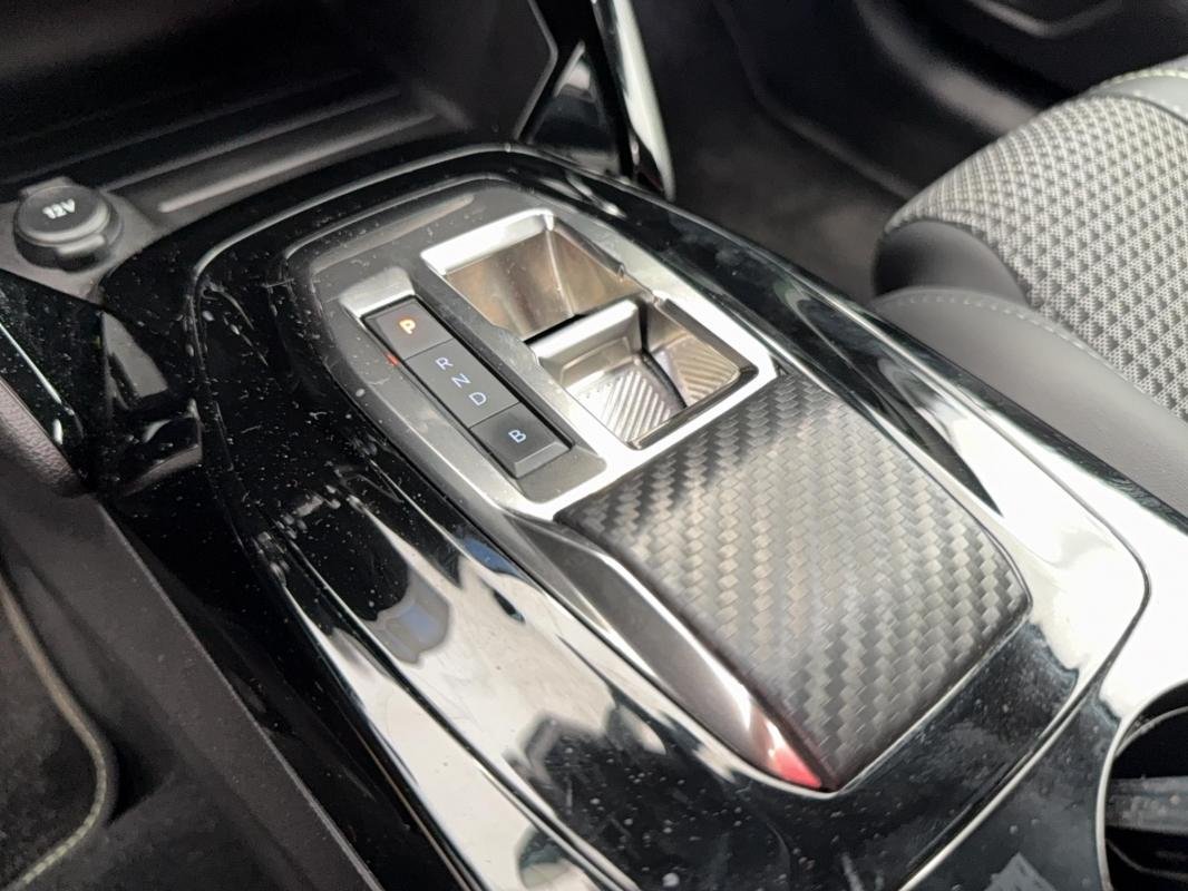 Peugeot 208 - Photo 14