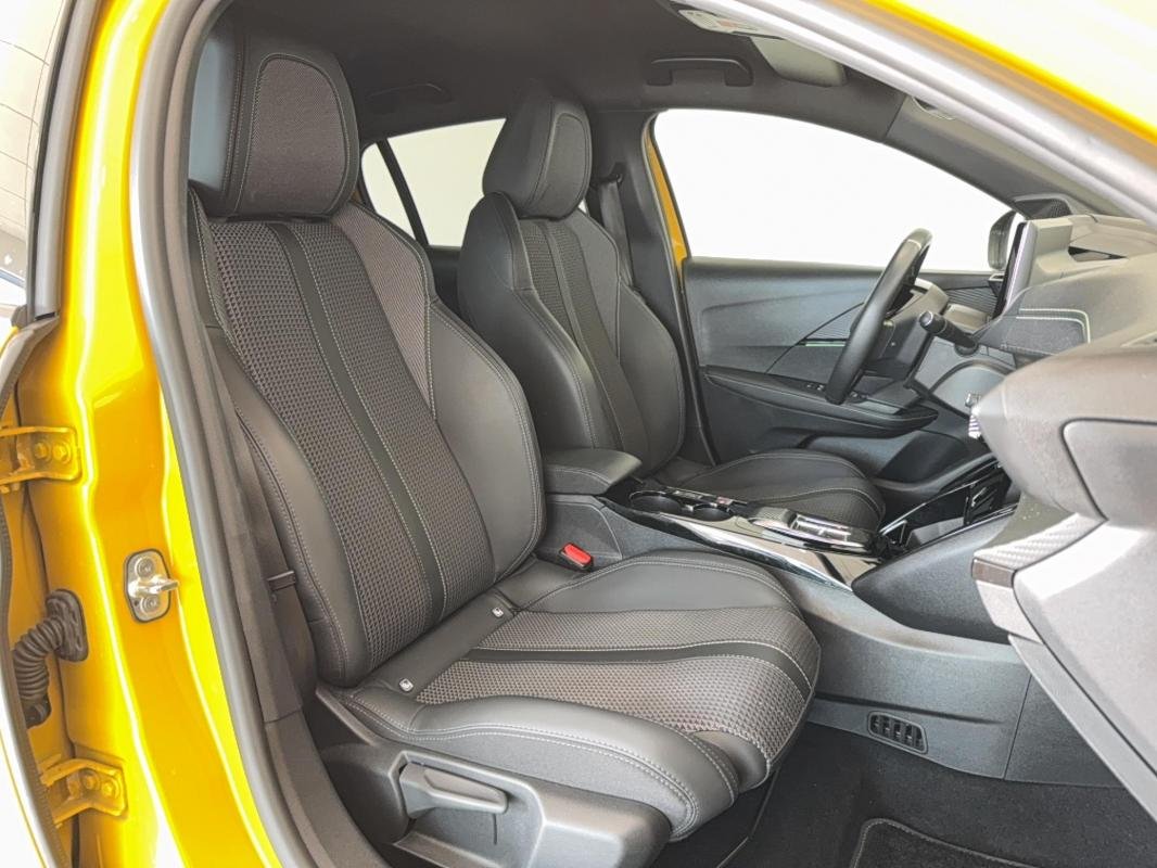 Peugeot 208 - Photo 18