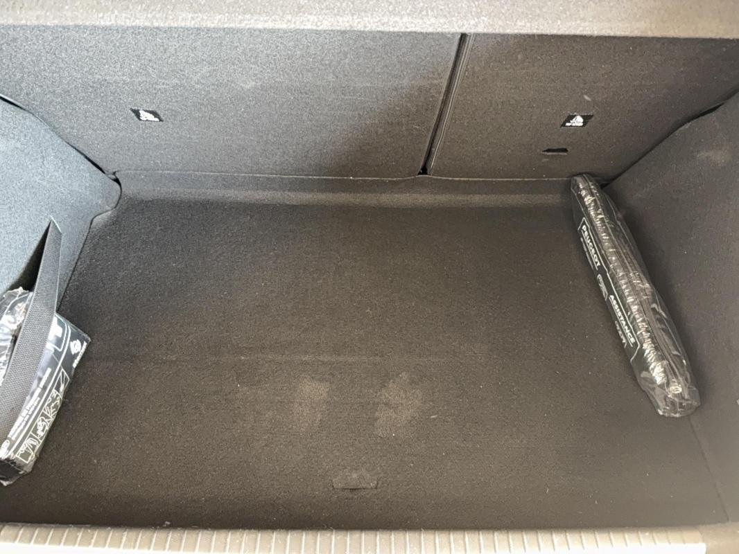 Peugeot 208 - Photo 19